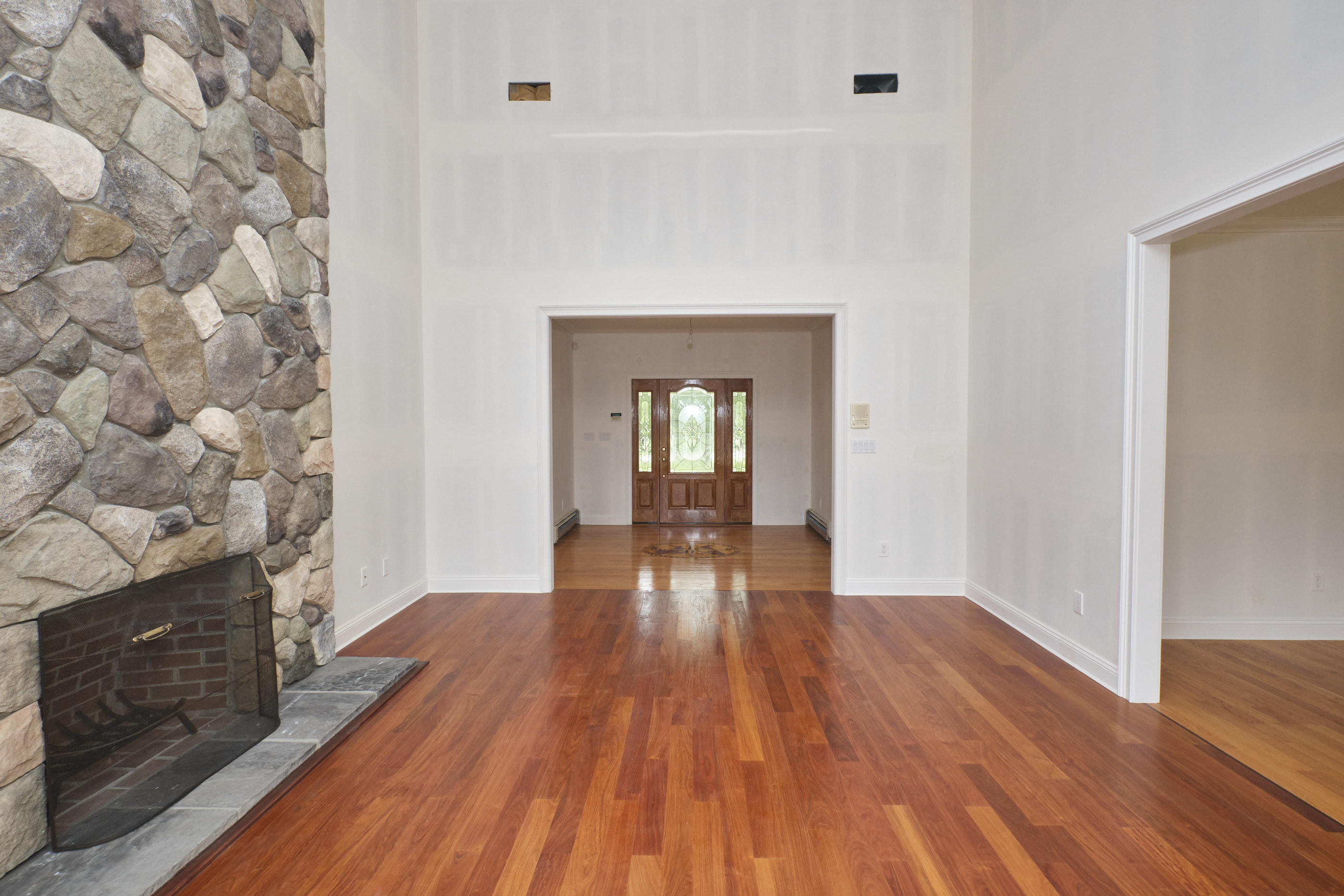 East Marion, New York, 11939, United States, 3 Bedrooms Bedrooms, ,3 BathroomsBathrooms,Residential,For Sale,1895057