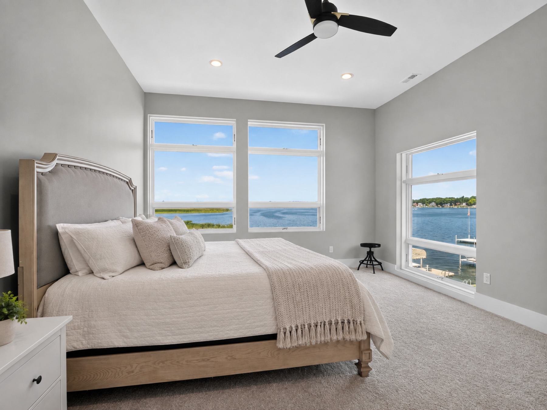  Exceptional Waterfront Home with Panoramic Lake Views - 物件實景
