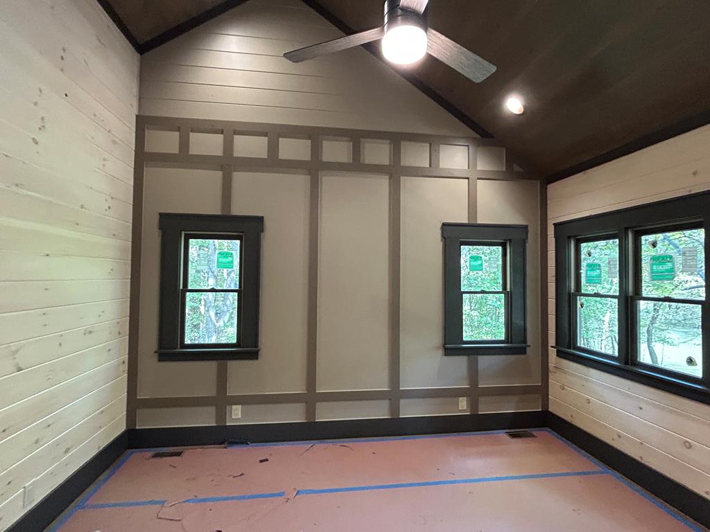 Mineral Bluff, Georgia, 30559, United States, 4 Bedrooms Bedrooms, ,5 BathroomsBathrooms,Residential,For Sale,1858917