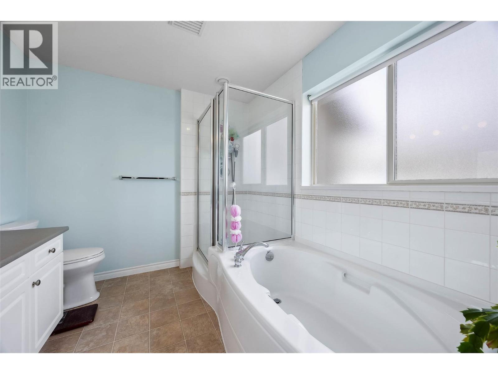 KAMLOOPS, British Columbia, V1S 1X9, CA, 4 Bedrooms Bedrooms, ,2 BathroomsBathrooms,Residential,For Sale,1950307