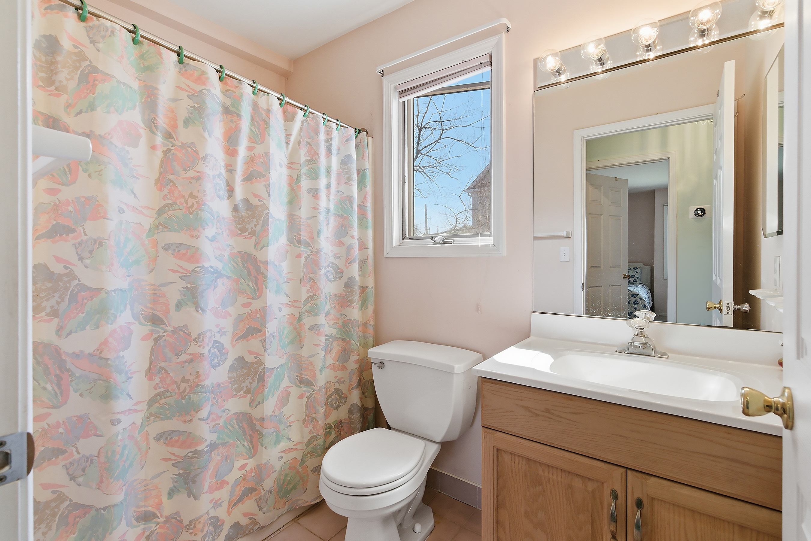  Spacious Shore Colonial in Bay Head Pointe - 物件實景