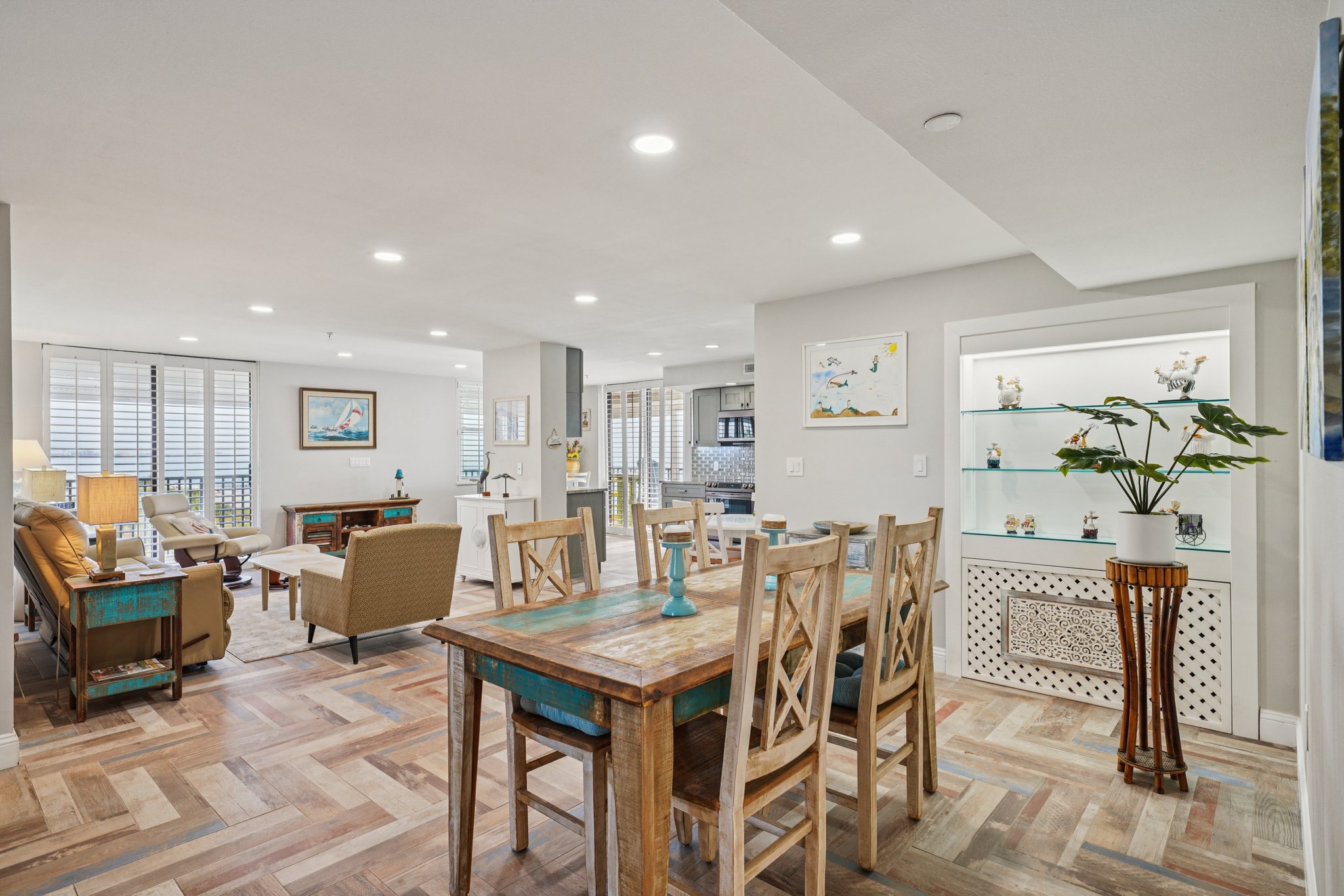 Madiera Beach, Florida, 33708, United States, 3 Bedrooms Bedrooms, ,2 BathroomsBathrooms,Residential,For Sale,1990393