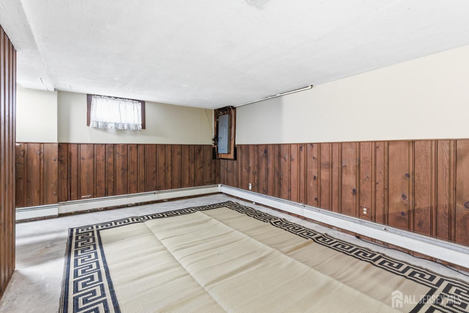 1201 - Carteret, New Jersey, 07008, United States, 4 Bedrooms Bedrooms, ,2 BathroomsBathrooms,Residential,For Sale,2006172