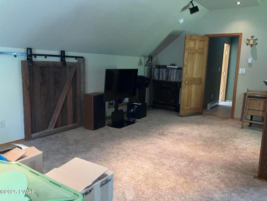 Milford, Pennsylvania, 18337, United States, 3 Bedrooms Bedrooms, ,3 BathroomsBathrooms,Residential,For Sale,1981276