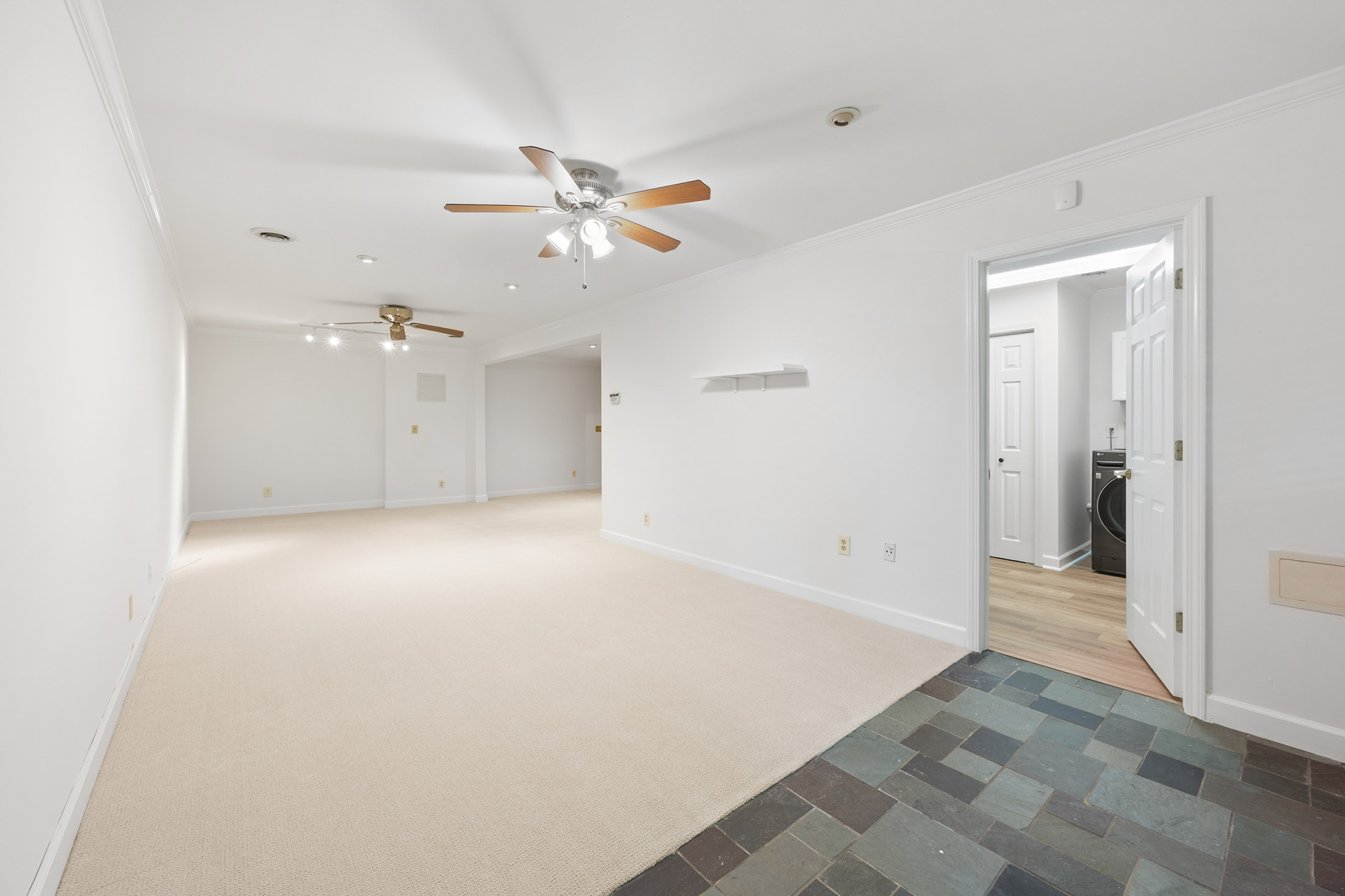  Morningside End-unit Townhome Combines Location, Privacy and Value - 物件實景