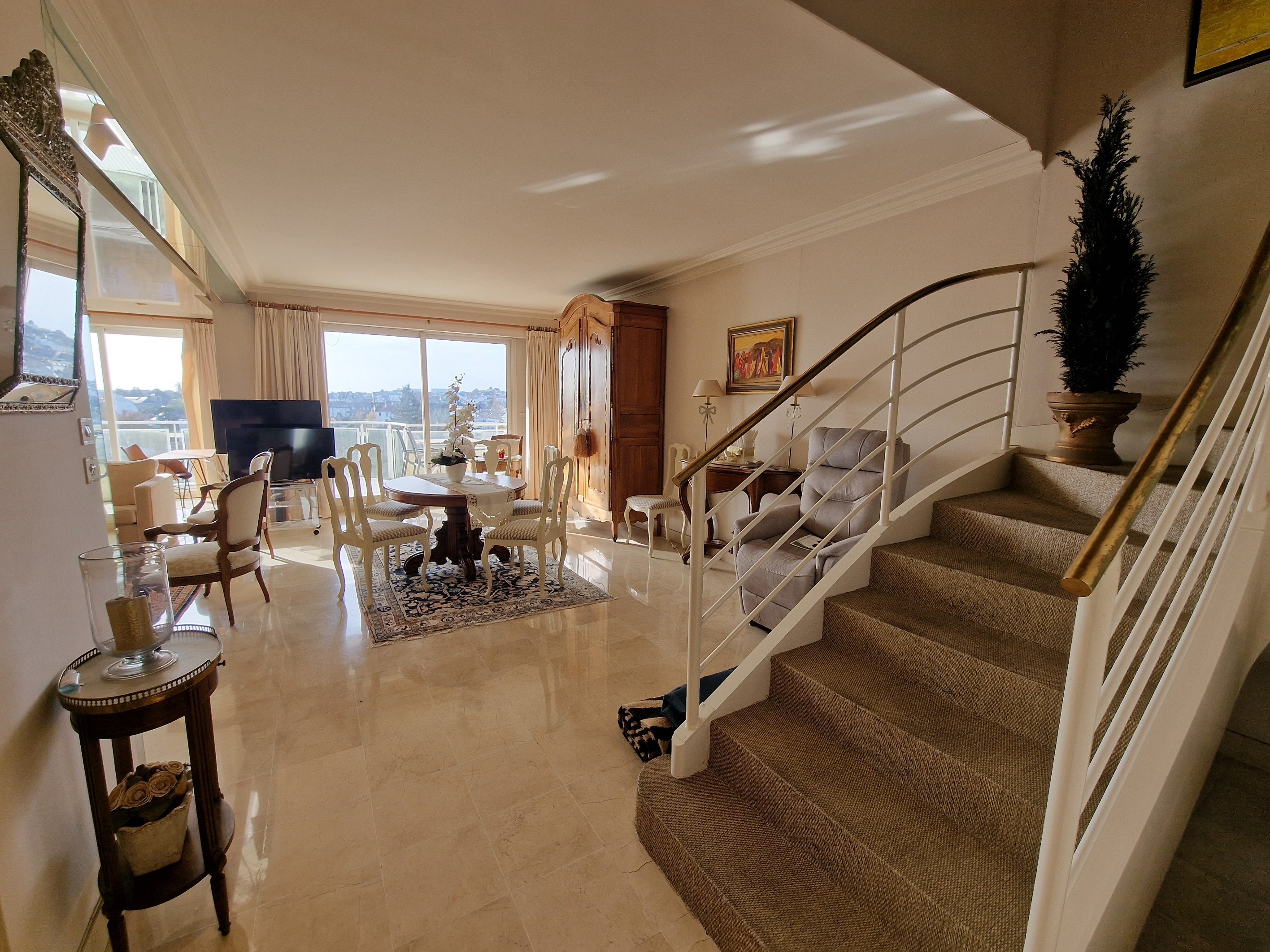  Avenue Camus, duplex top floor of 160 m2 on the ground with 3 bedrooms - 物件實景