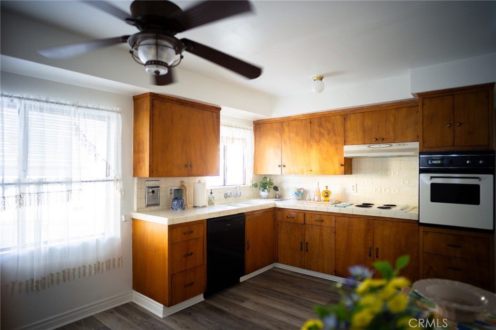 Los Angeles, California, 90065, United States, 3 Bedrooms Bedrooms, ,1 BathroomBathrooms,Residential,For Sale,1927819