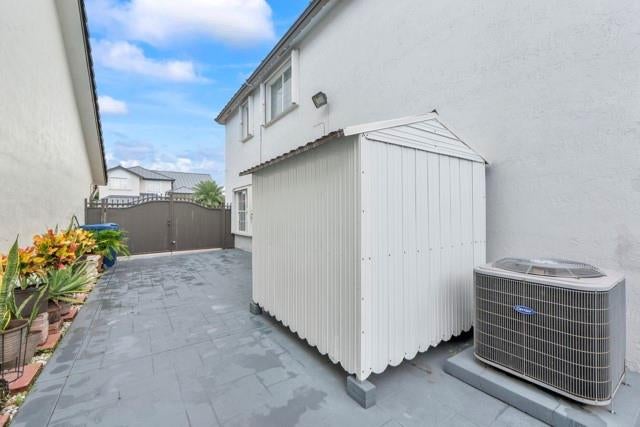 Hialeah, Florida, 33015, United States, 5 Bedrooms Bedrooms, ,3 BathroomsBathrooms,Residential,For Sale,1977900