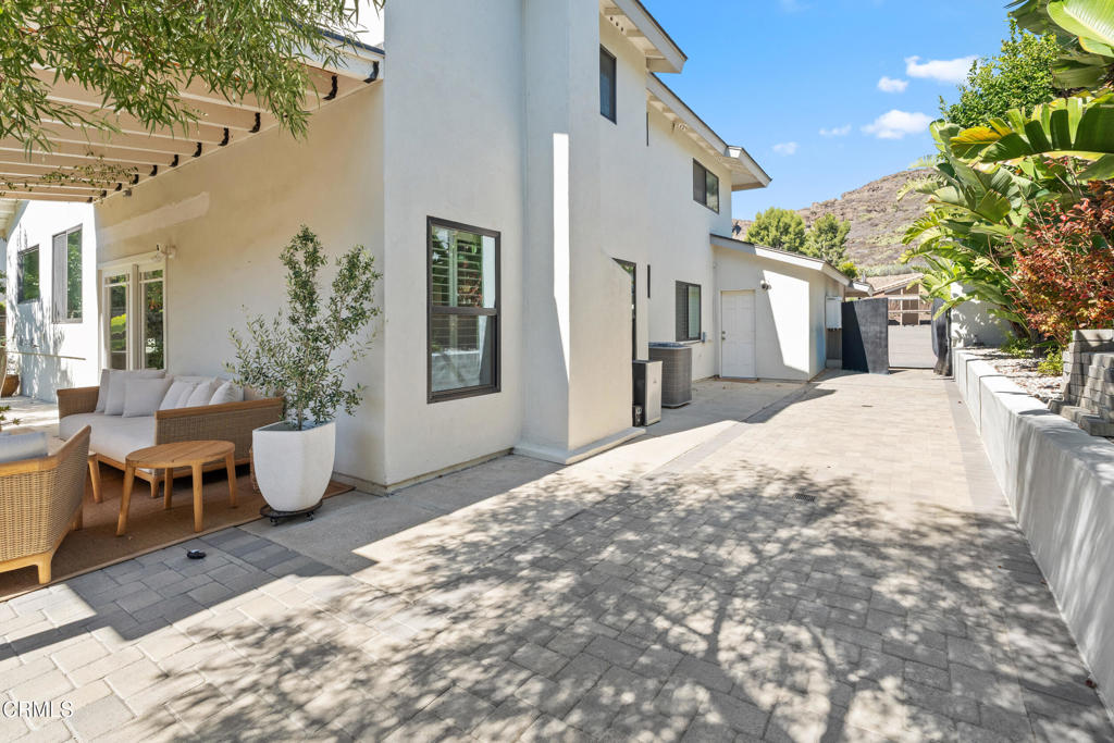 Thousand Oaks, California, 91360, United States, 4 Bedrooms Bedrooms, ,3 BathroomsBathrooms,Residential,For Sale,1974854