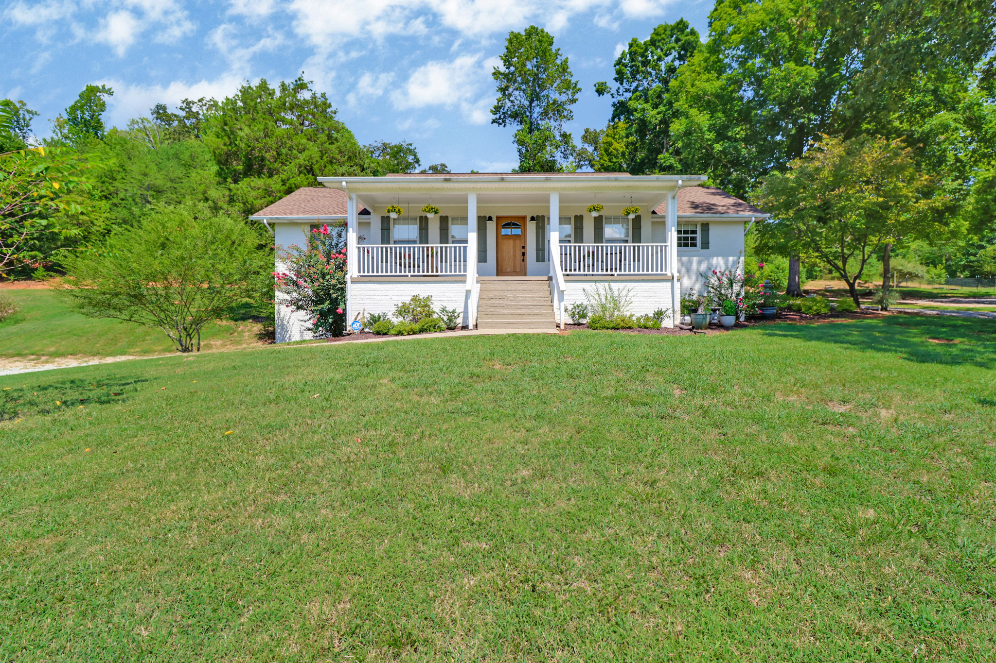 Rockwood, Tennessee, 37854, United States, 4 Bedrooms Bedrooms, ,3 BathroomsBathrooms,Residential,For Sale,2011403