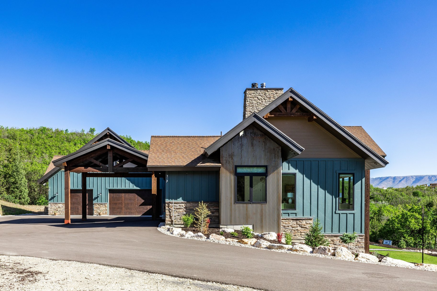  Welcome to a Private Mountain Luxury Retreat on Iconic Old Snowbasin Road - 物件實景