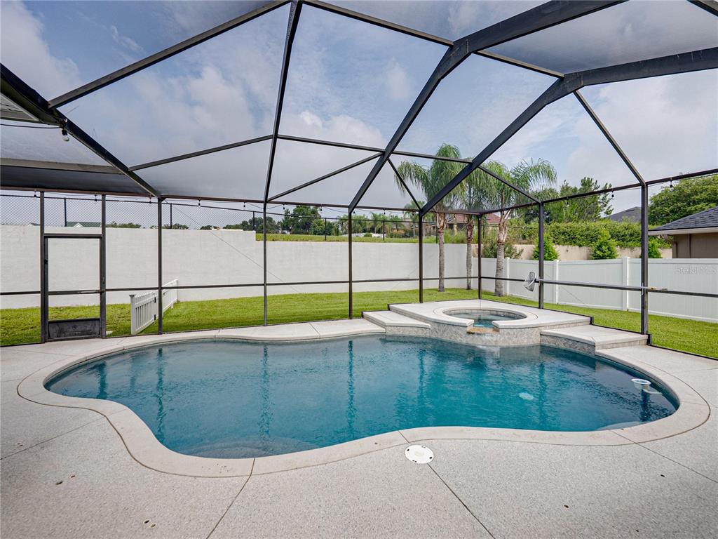 Lakeland, Florida, 33812, United States, 4 Bedrooms Bedrooms, ,3 BathroomsBathrooms,Residential,For Sale,1898596