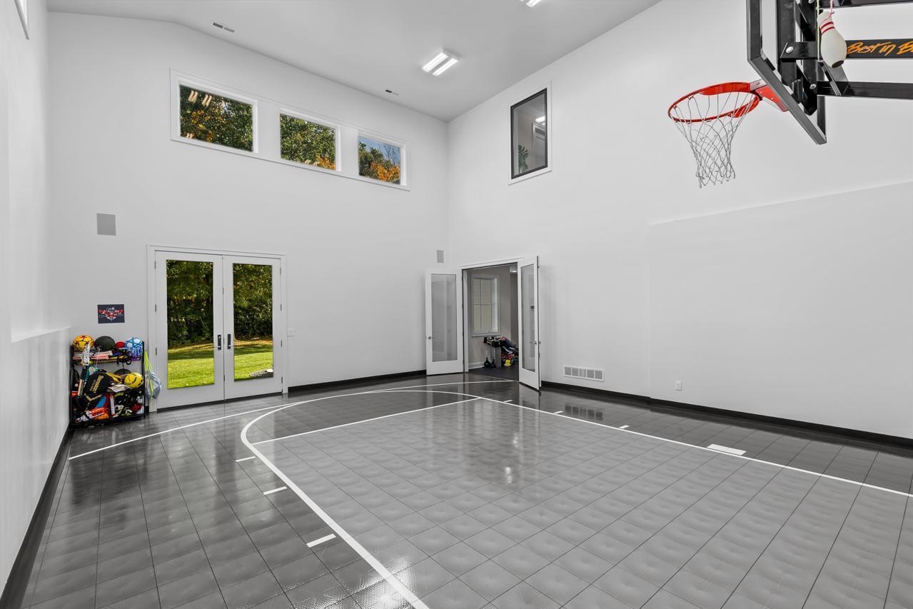 Victoria, Minnesota, 55331, United States, 5 Bedrooms Bedrooms, ,3 BathroomsBathrooms,Residential,For Sale,1994848