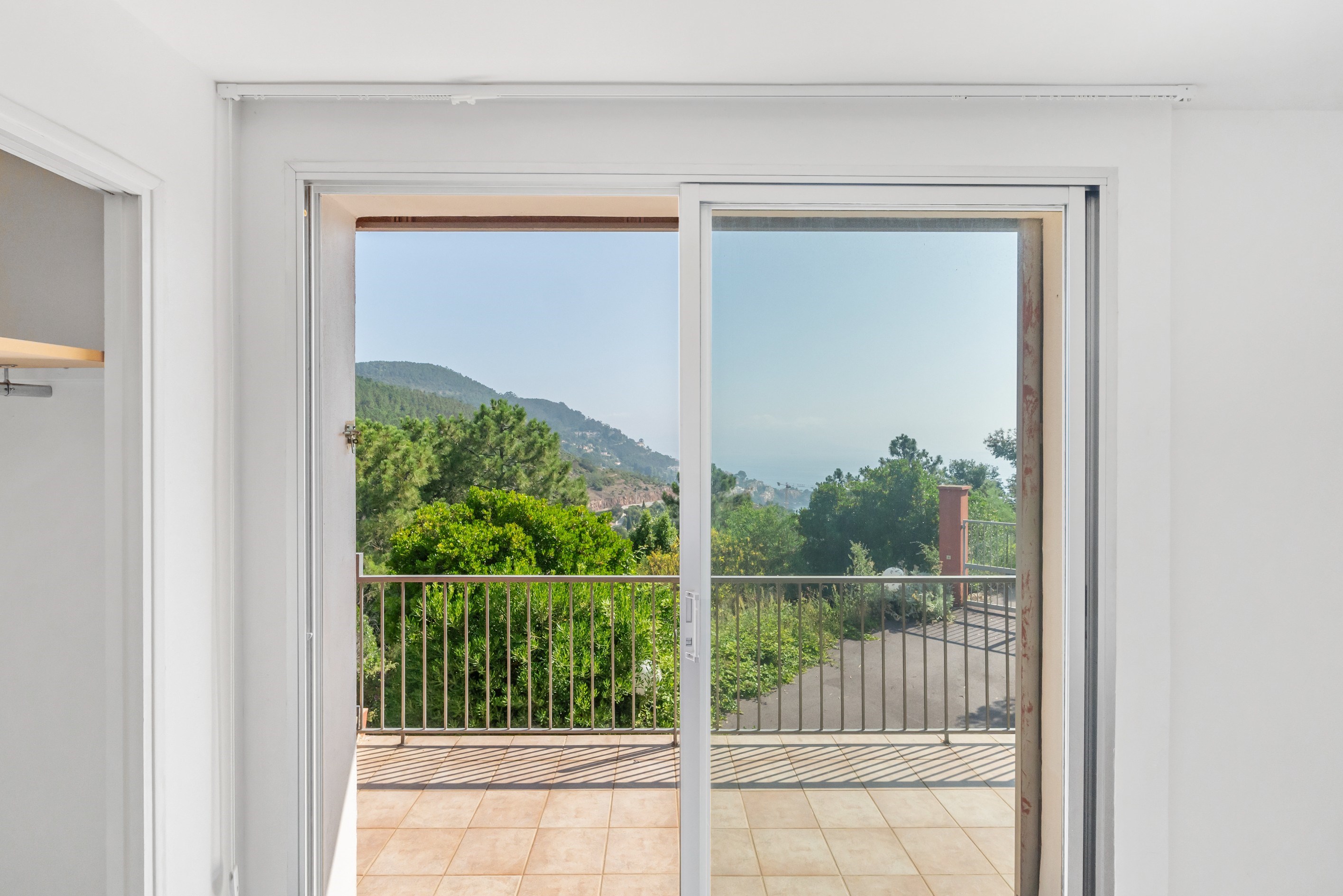  Sea view villa with approved renovation permit in Théoule-sur-Mer - 物件實景