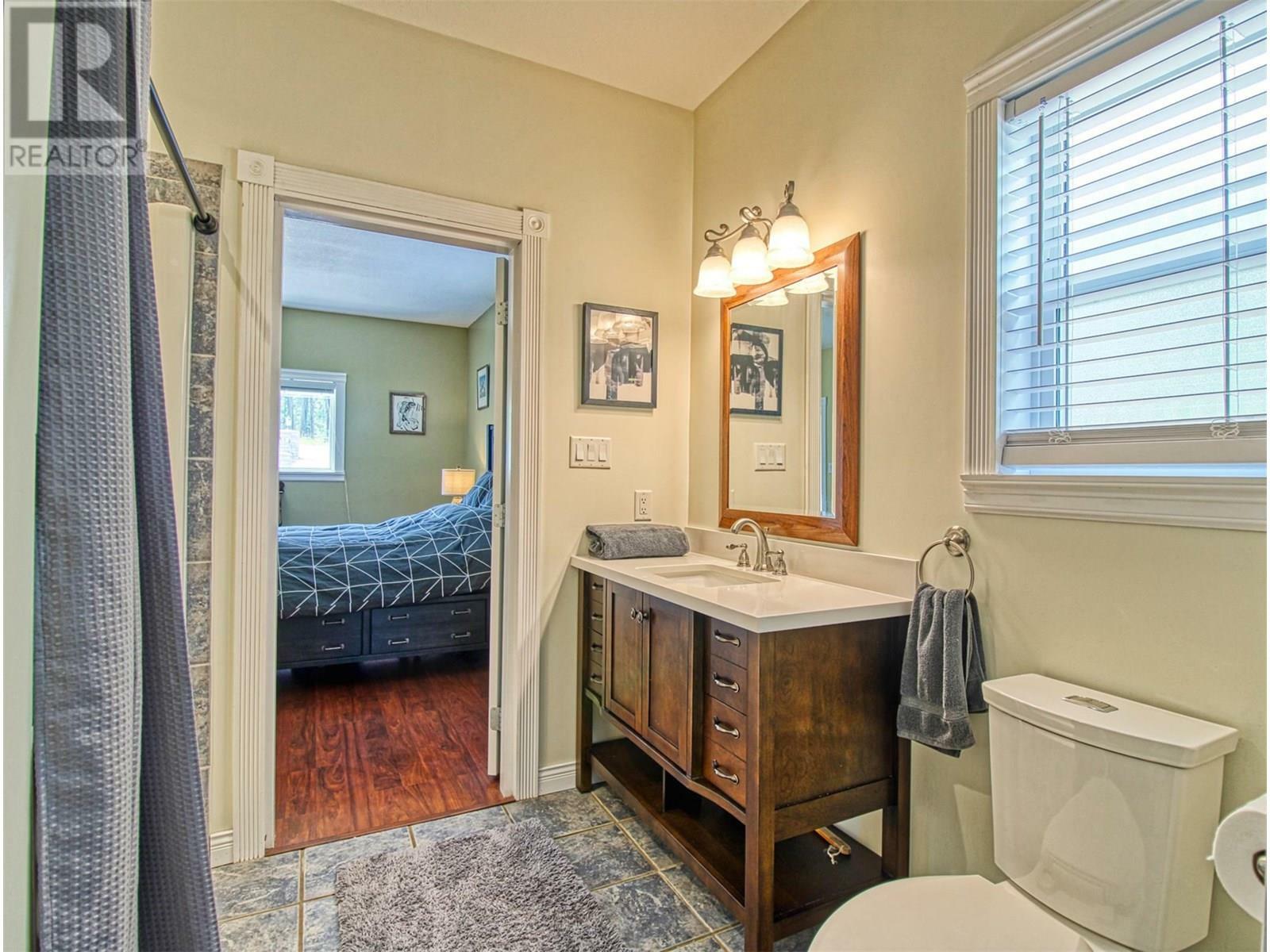 KELOWNA, British Columbia, V1Z 3W4, CA, 5 Bedrooms Bedrooms, ,3 BathroomsBathrooms,Residential,For Sale,1876914
