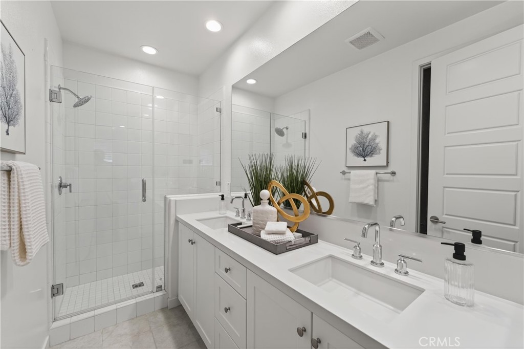 Mission Viejo, California, 92692, United States, 4 Bedrooms Bedrooms, ,4 BathroomsBathrooms,Residential,For Sale,1988036