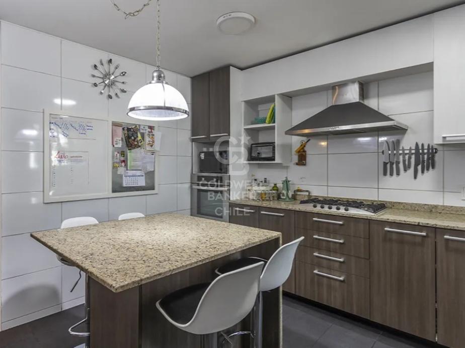 Vitacura, Chile, 3 Bedrooms Bedrooms, ,4 BathroomsBathrooms,Residential,For Sale,1827664
