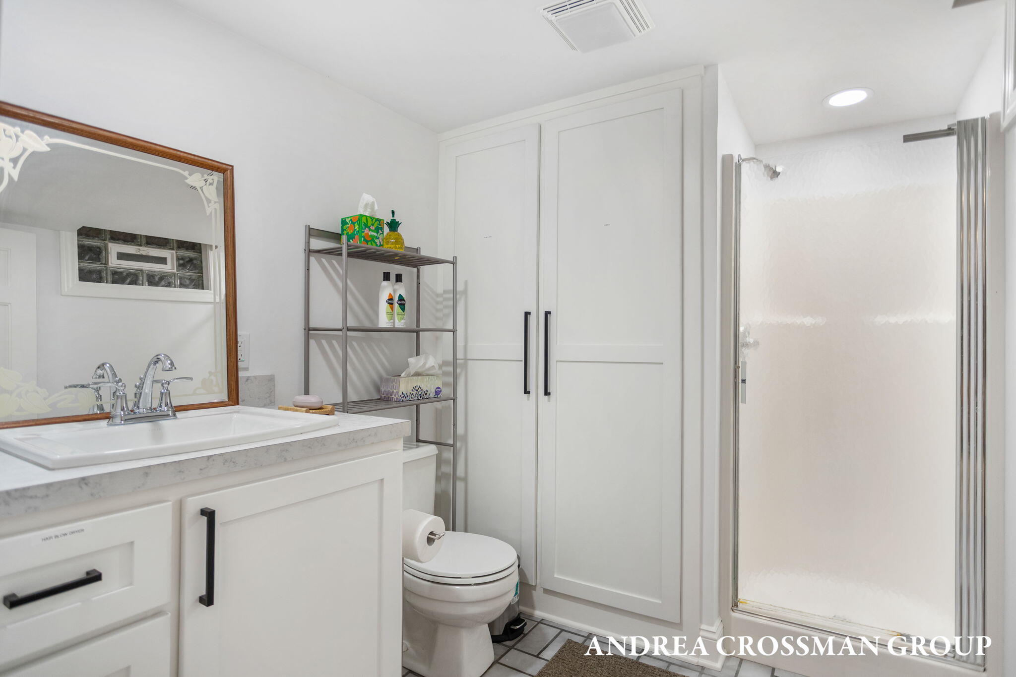Holland, Michigan, 49424, United States, 5 Bedrooms Bedrooms, ,4 BathroomsBathrooms,Residential,For Sale,1947072
