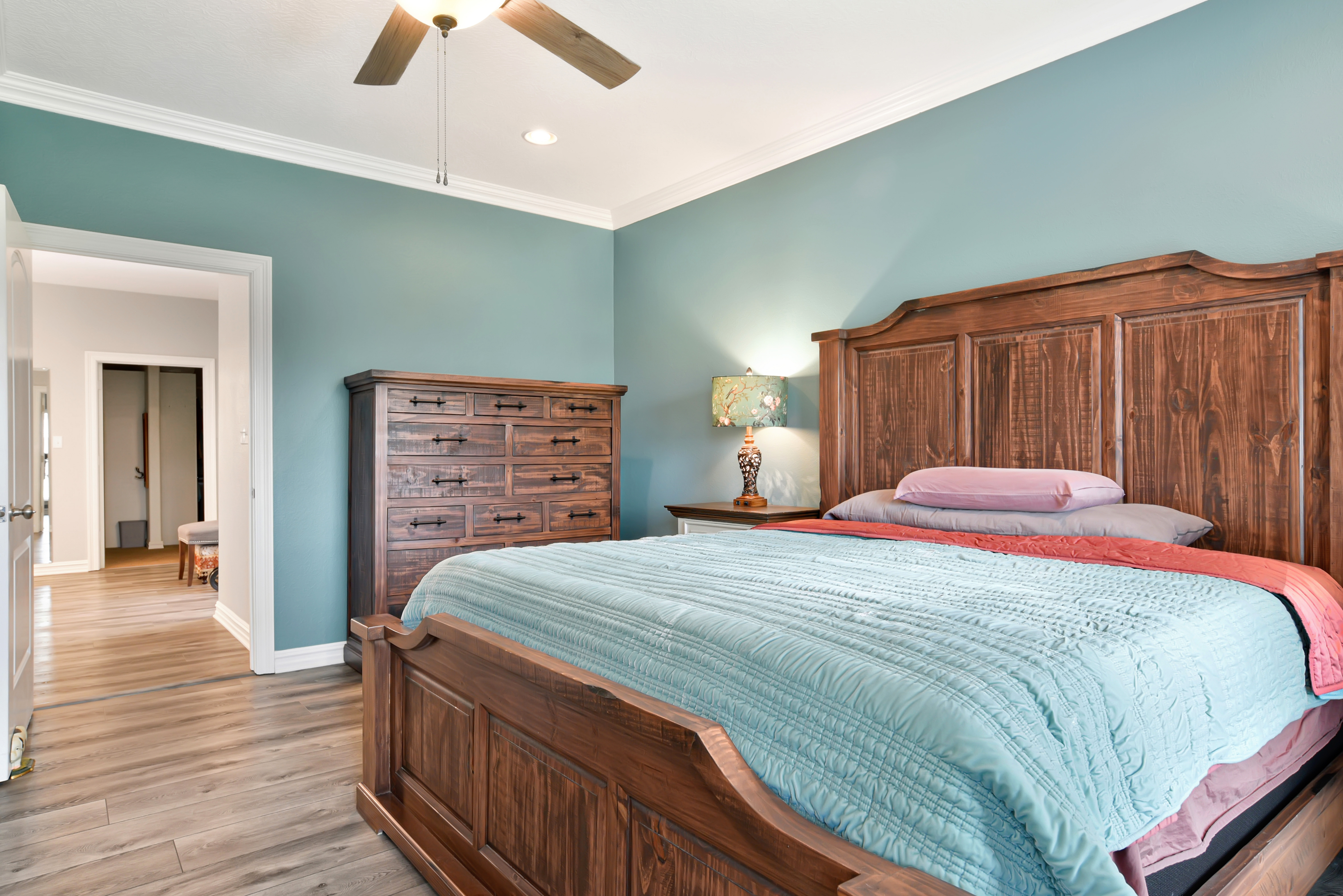 Westlake, Louisiana, 70669, United States, 4 Bedrooms Bedrooms, ,3 BathroomsBathrooms,Residential,For Sale,2001563