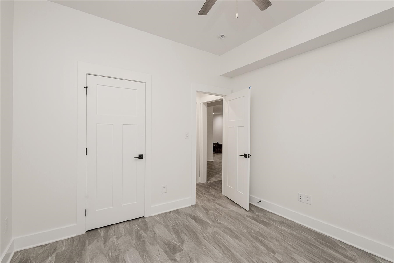 Bowling Green, Kentucky, 42103, United States, 4 Bedrooms Bedrooms, ,5 BathroomsBathrooms,Residential,For Sale,1991774