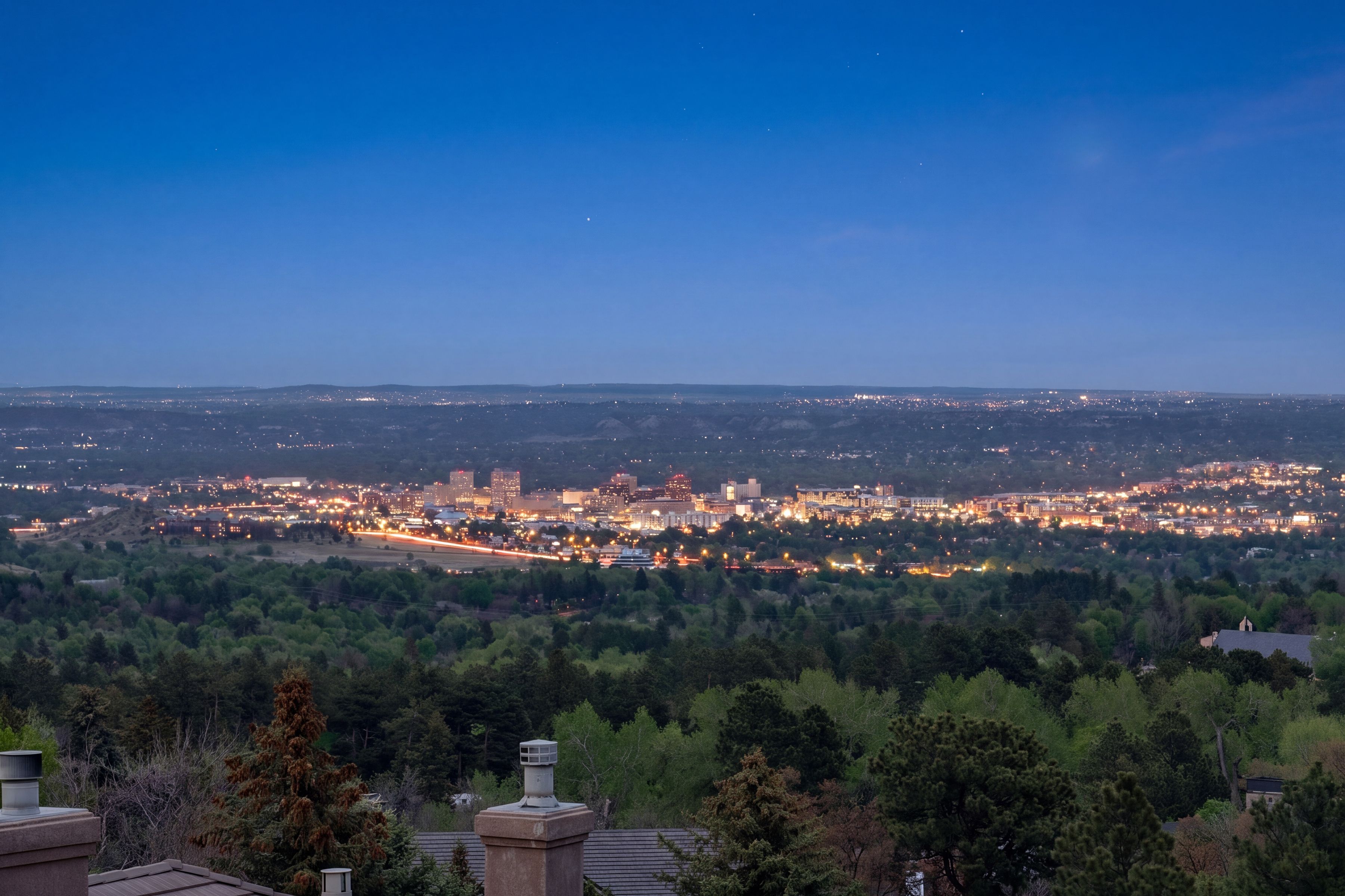  Broadmoor Heights Luxury with Iconic Views - 物件實景