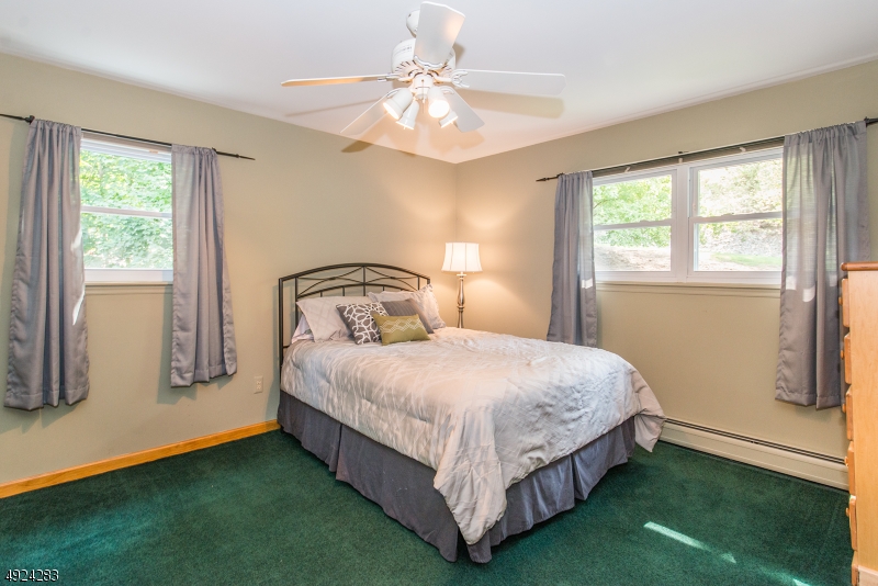 230 Hilltop Ct, Pompton Lakes Boro, New Jersey, 07442, United States, 4 Bedrooms Bedrooms, ,3 BathroomsBathrooms,Residential,For Sale,230 Hilltop Ct,1459430