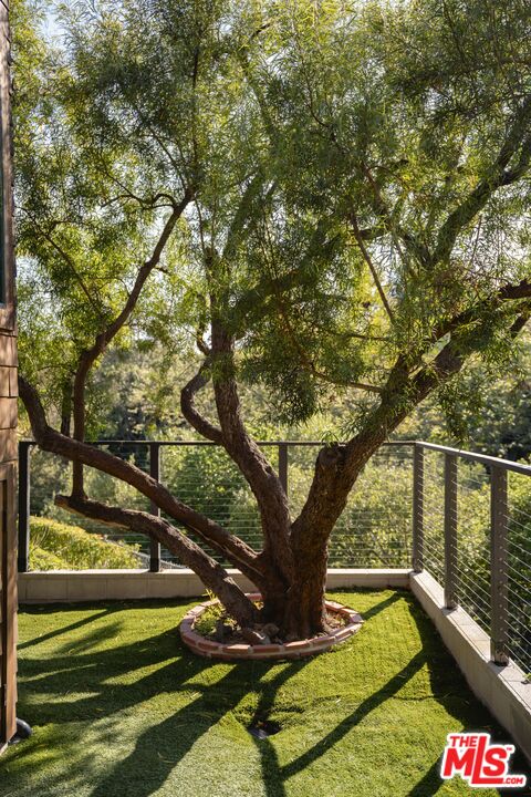 Malibu, California, 90265, United States, 3 Bedrooms Bedrooms, ,3 BathroomsBathrooms,Residential,For Sale,1949478