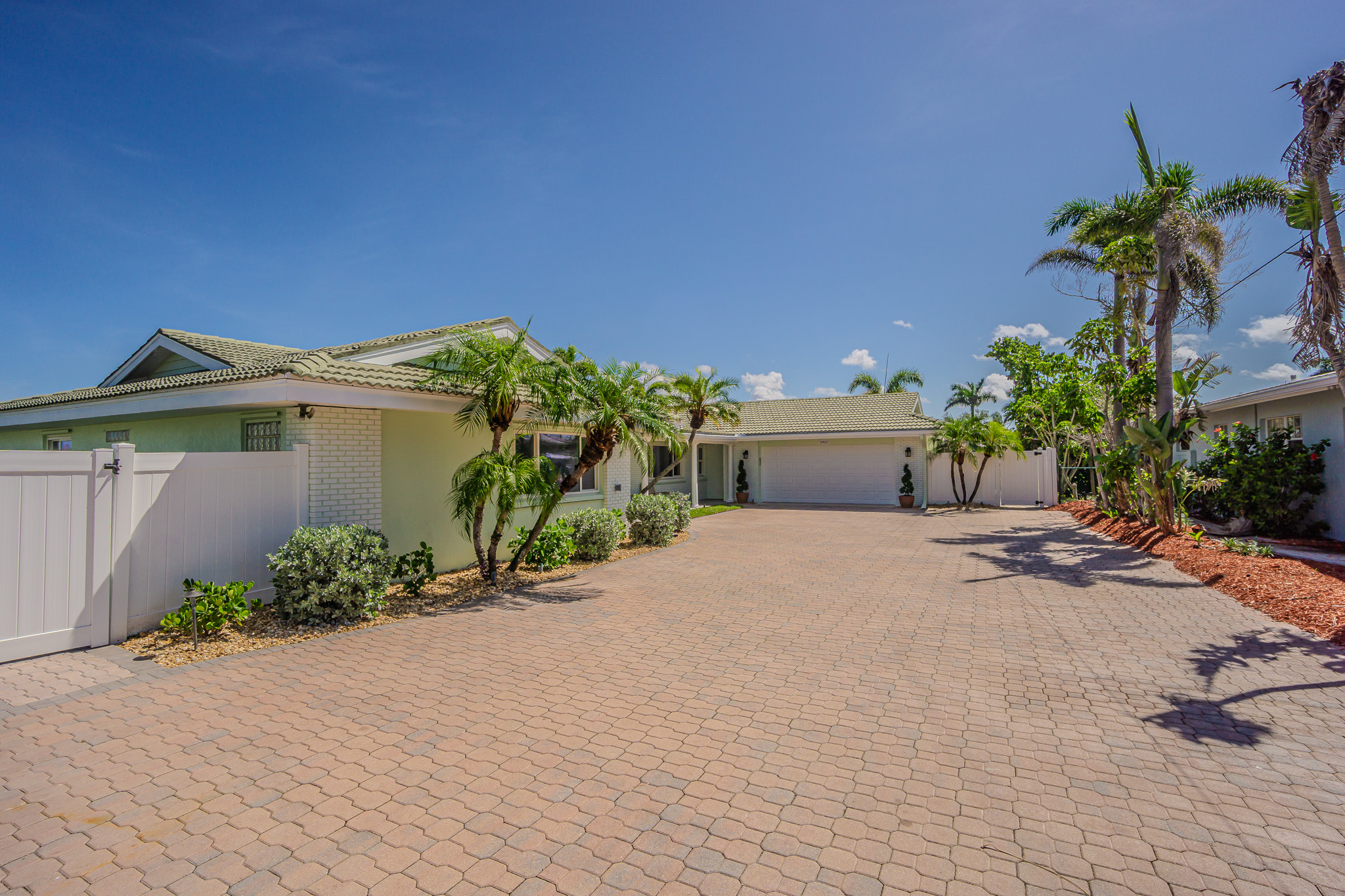 St. Pete Beach, Florida, 33706, United States, 4 Bedrooms Bedrooms, ,3 BathroomsBathrooms,Residential,For Sale,1974226