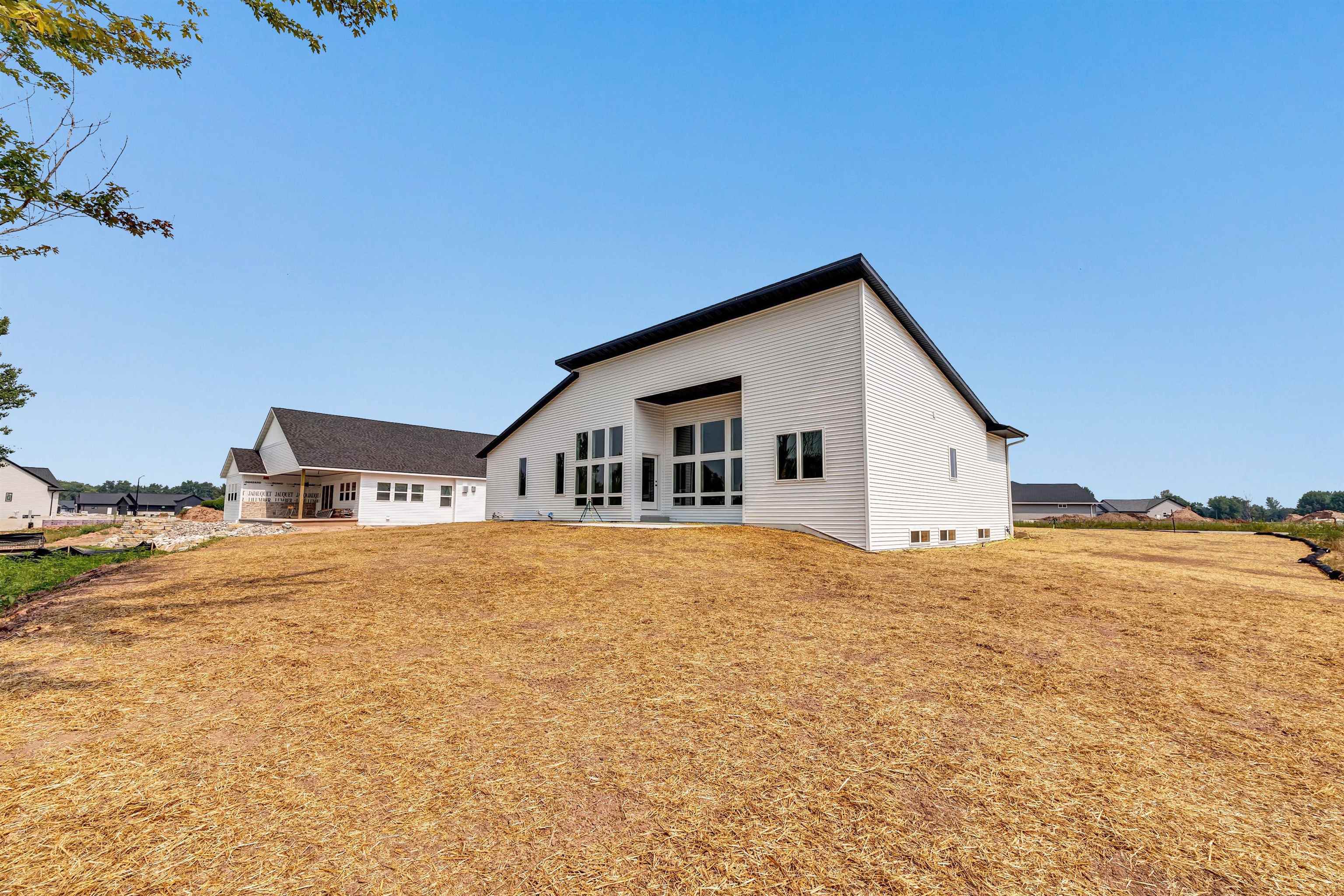 DE PERE, Wisconsin, 54115, United States, 3 Bedrooms Bedrooms, ,3 BathroomsBathrooms,Residential,For Sale,1911999