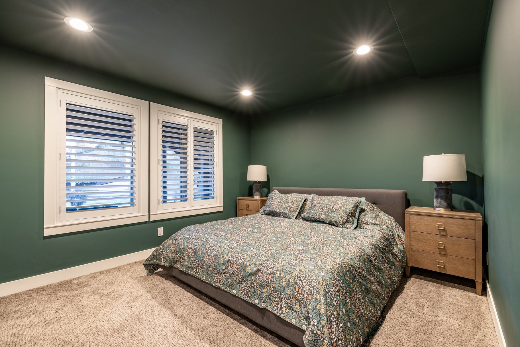  Light Filled Open Floor Plan with Great Outdoor Space - 物件實景