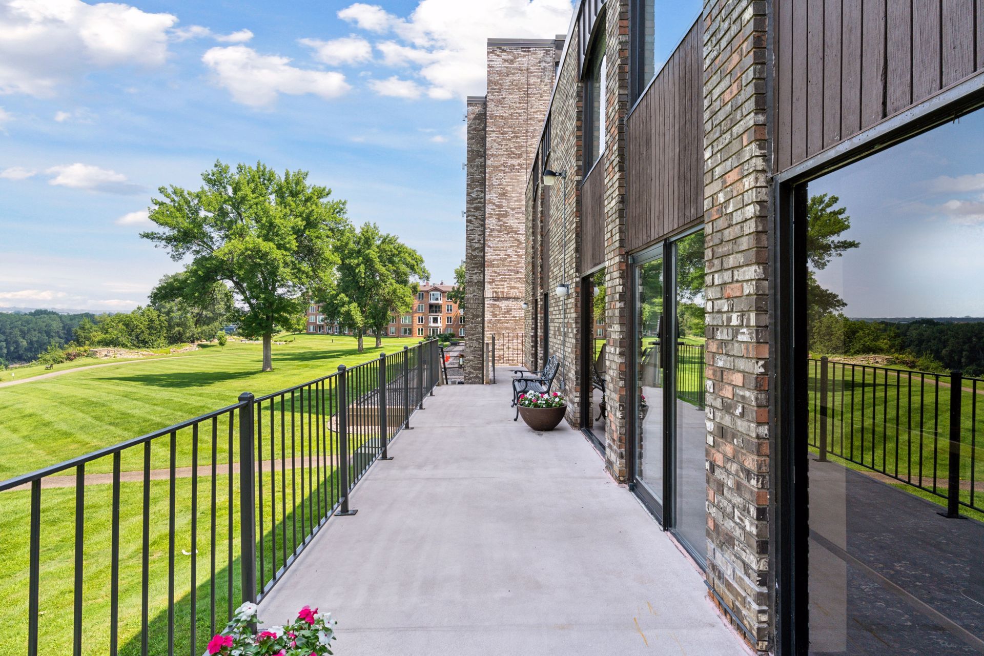  Timeless Elegance in One of Lilydale Finest Communities - 物件實景