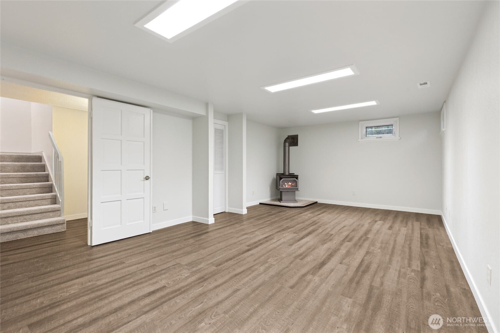 Olympia, Washington, 98502, United States, 4 Bedrooms Bedrooms, ,2 BathroomsBathrooms,Residential,For Sale,1988931