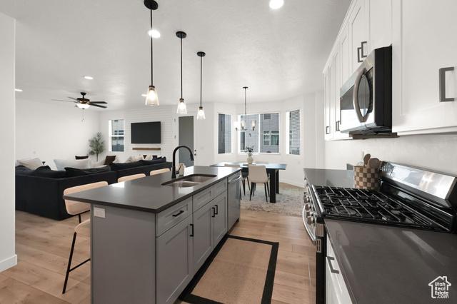 Eagle Mountain, Utah, 84005, United States, 4 Bedrooms Bedrooms, ,4 BathroomsBathrooms,Residential,For Sale,1976184