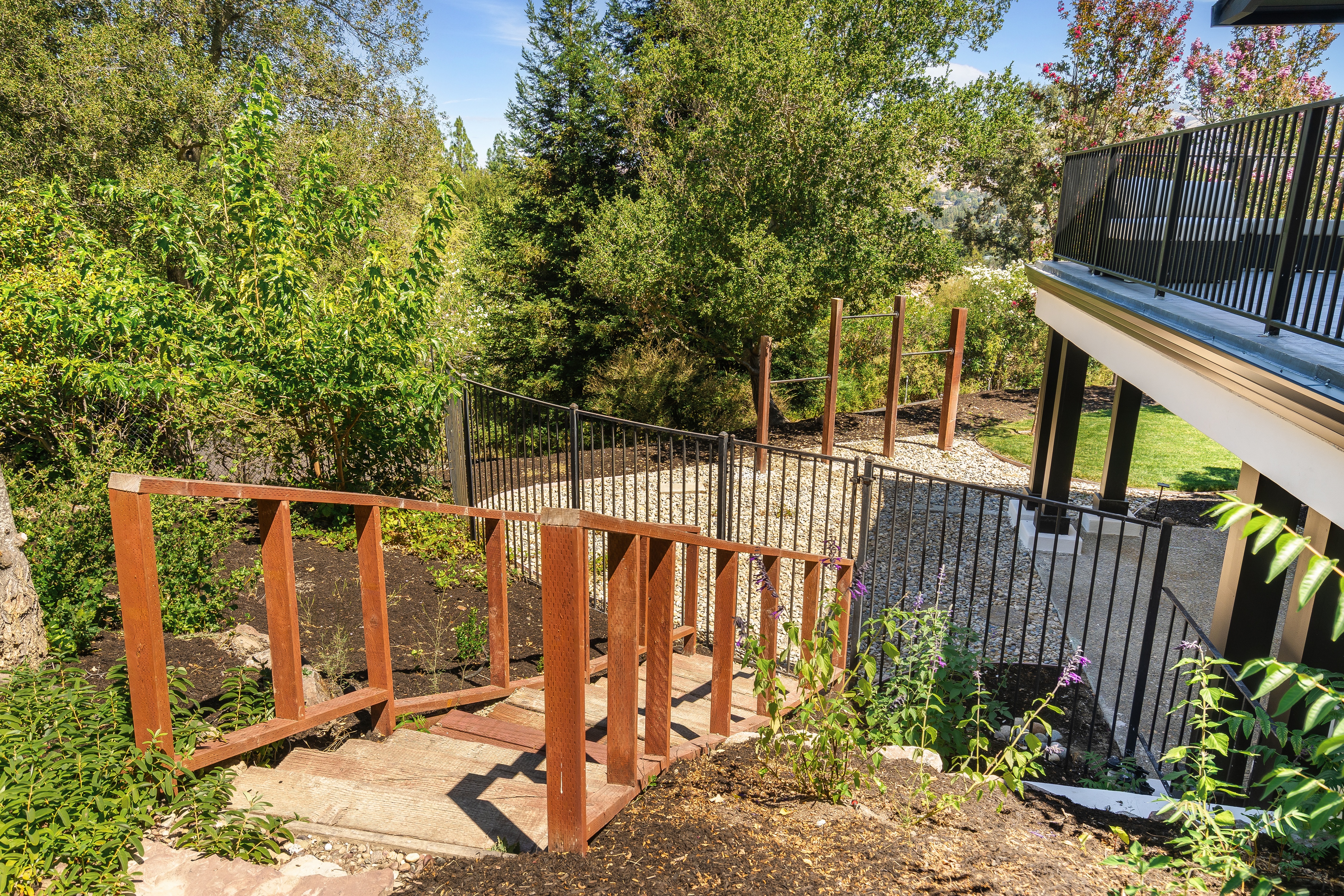 The Best of Montcrest: Westside Danville’s  “Home on Top of the Ridge? - 物件實景