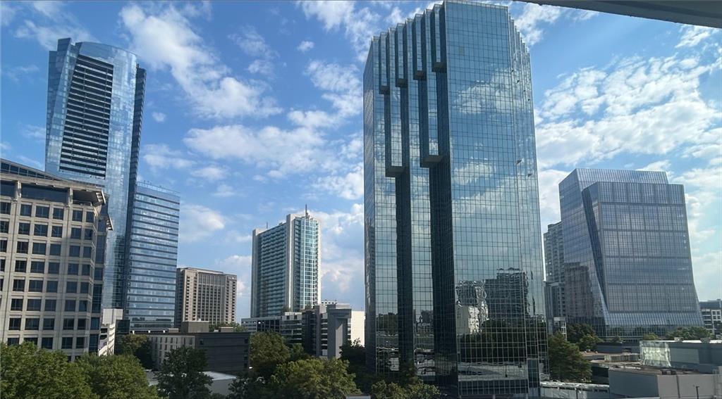 Atlanta, Georgia, 30326, United States, 2 Bedrooms Bedrooms, ,3 BathroomsBathrooms,Residential,For Sale,1949751