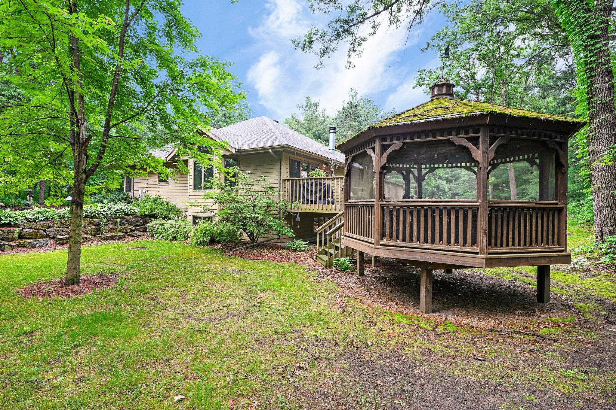 Spring Green, Wisconsin, 53588, United States, 4 Bedrooms Bedrooms, ,3 BathroomsBathrooms,Residential,For Sale,1930492
