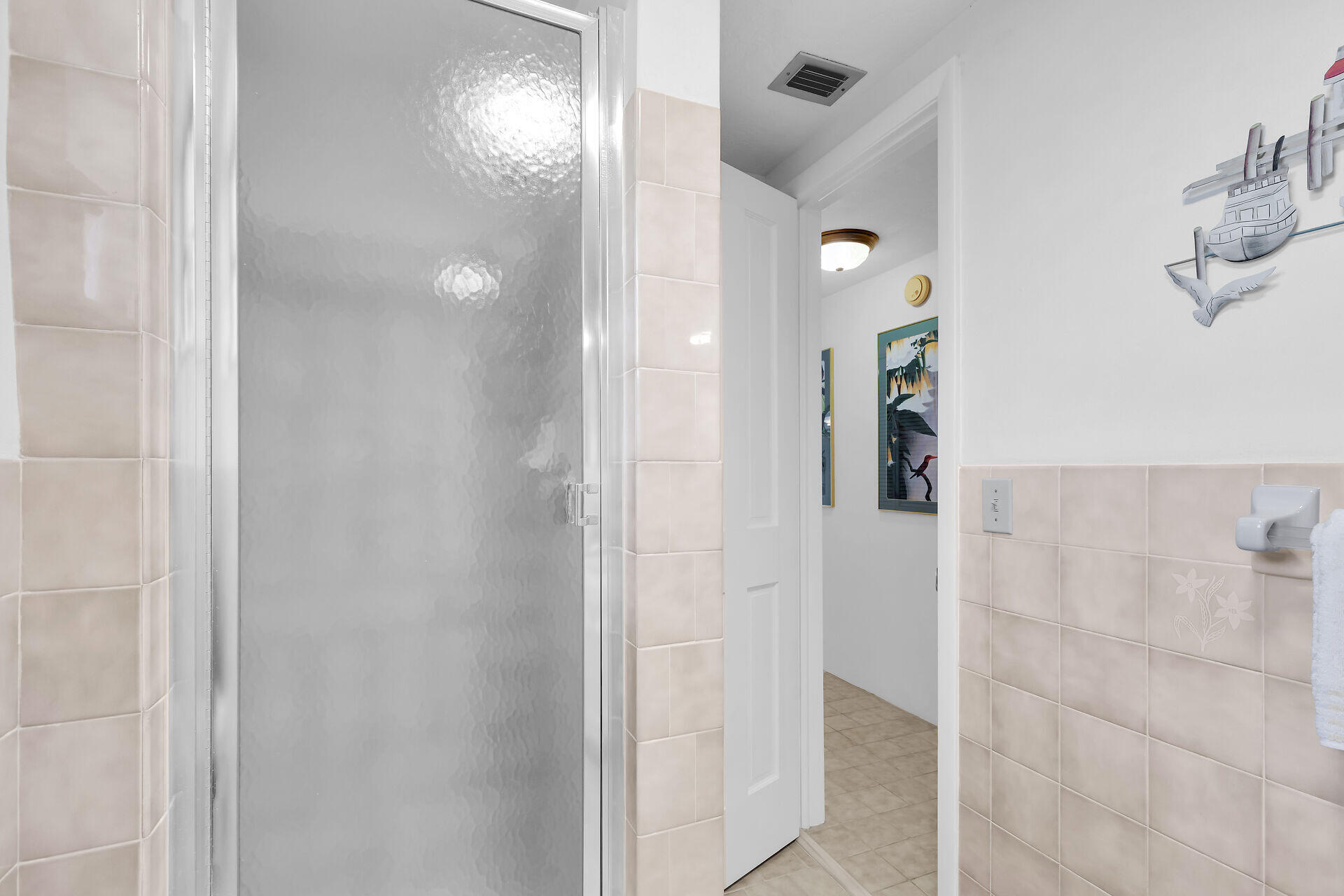 ISLAMORADA, Florida, 33036, United States, 2 Bedrooms Bedrooms, ,2 BathroomsBathrooms,Residential,For Sale,1988156