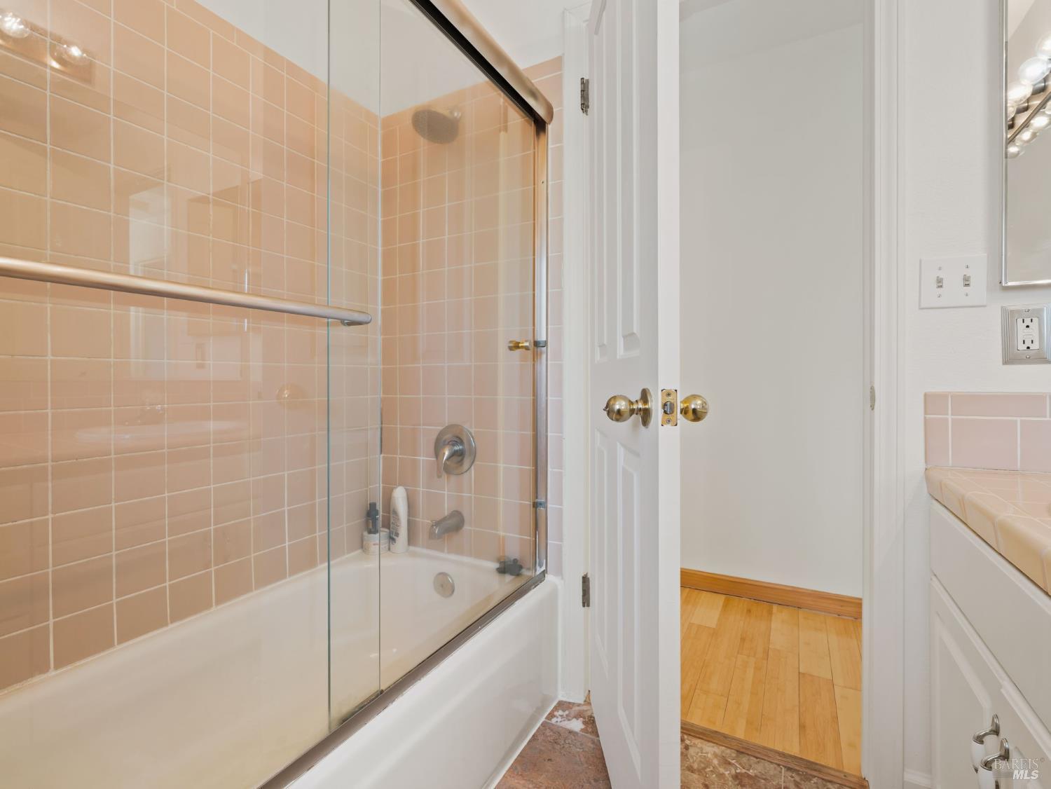 Napa, California, 94558, United States, 4 Bedrooms Bedrooms, ,3 BathroomsBathrooms,Residential,For Sale,1827773