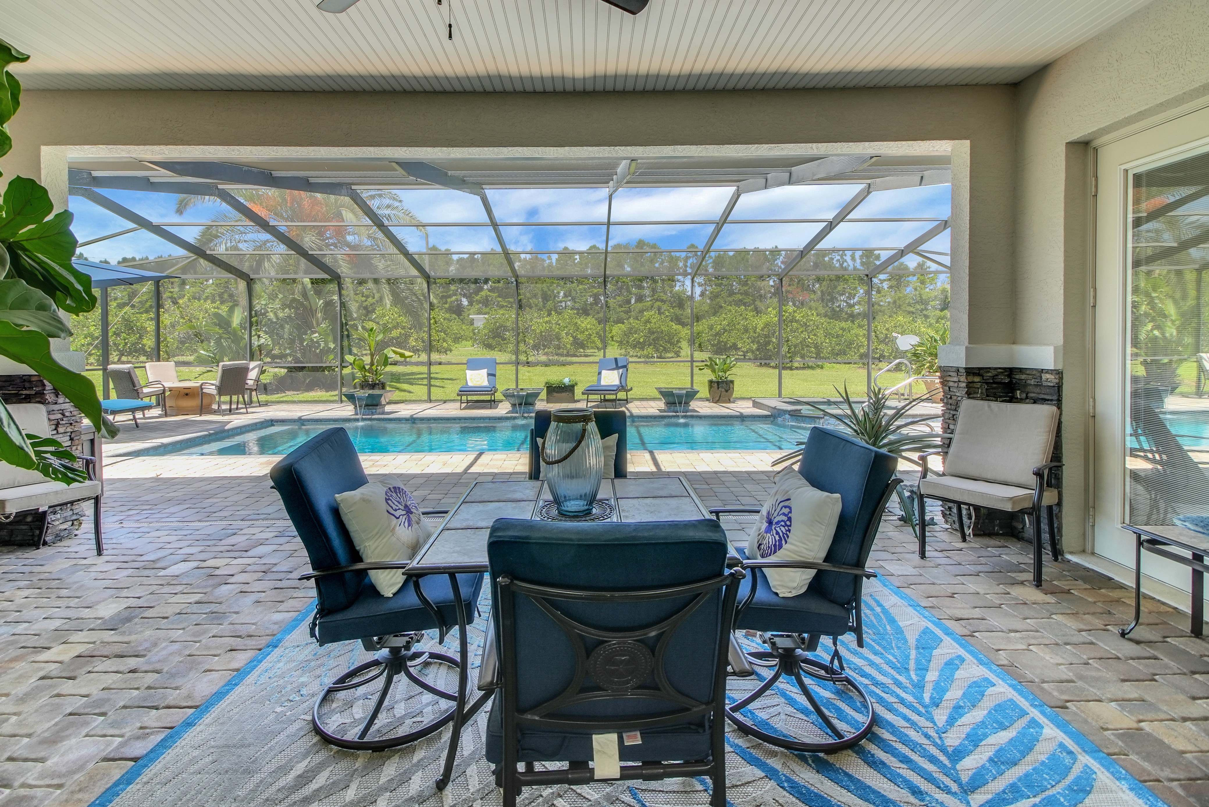 Weirsdale, Florida, 32195, United States, 4 Bedrooms Bedrooms, ,3 BathroomsBathrooms,Residential,For Sale,1900688