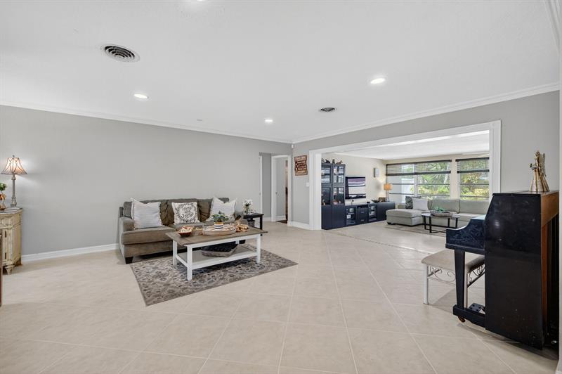 Fort Lauderdale, Florida, 33308, United States, 4 Bedrooms Bedrooms, ,3 BathroomsBathrooms,Residential,For Sale,1912260