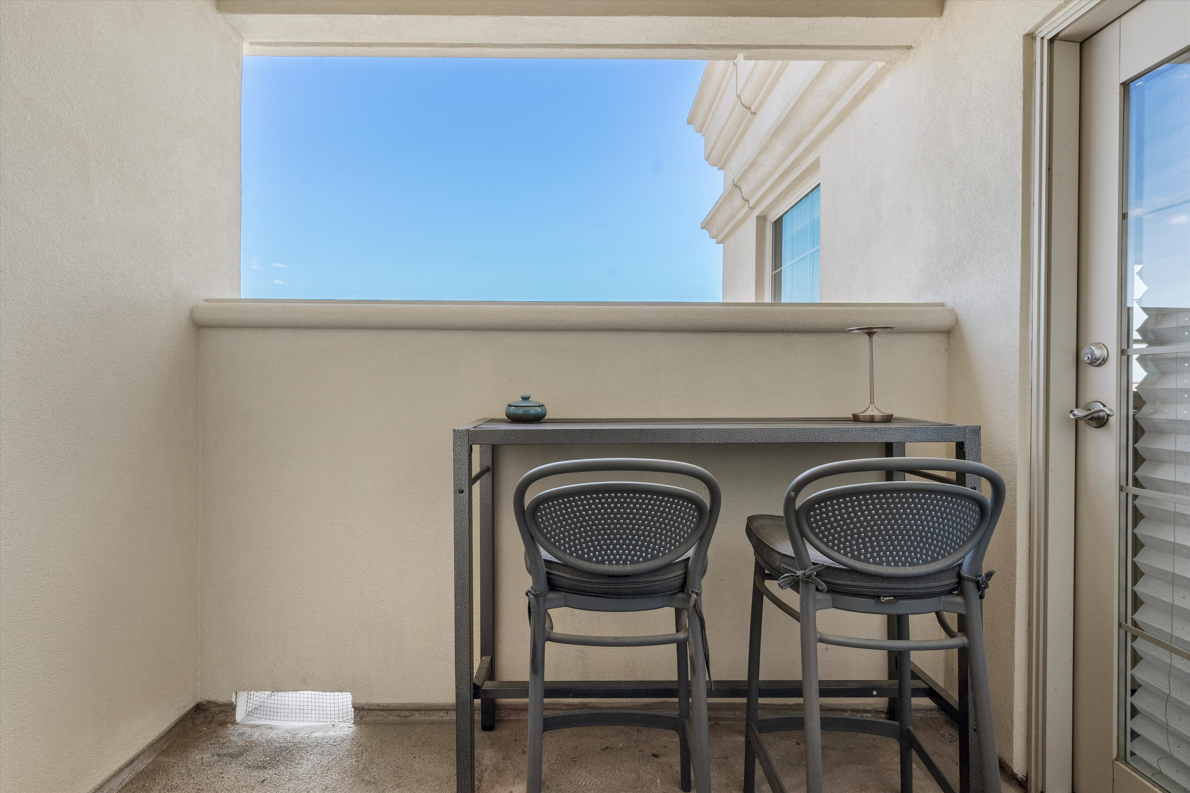  panoramic mountain views, thoughtful updates, and exceptional location awaits - 物件實景