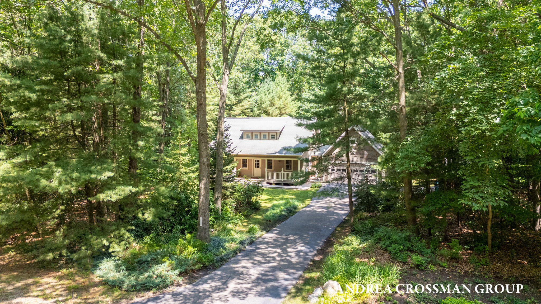 Saugatuck, Michigan, 49453, United States, 2 Bedrooms Bedrooms, ,2 BathroomsBathrooms,Residential,For Sale,1965484