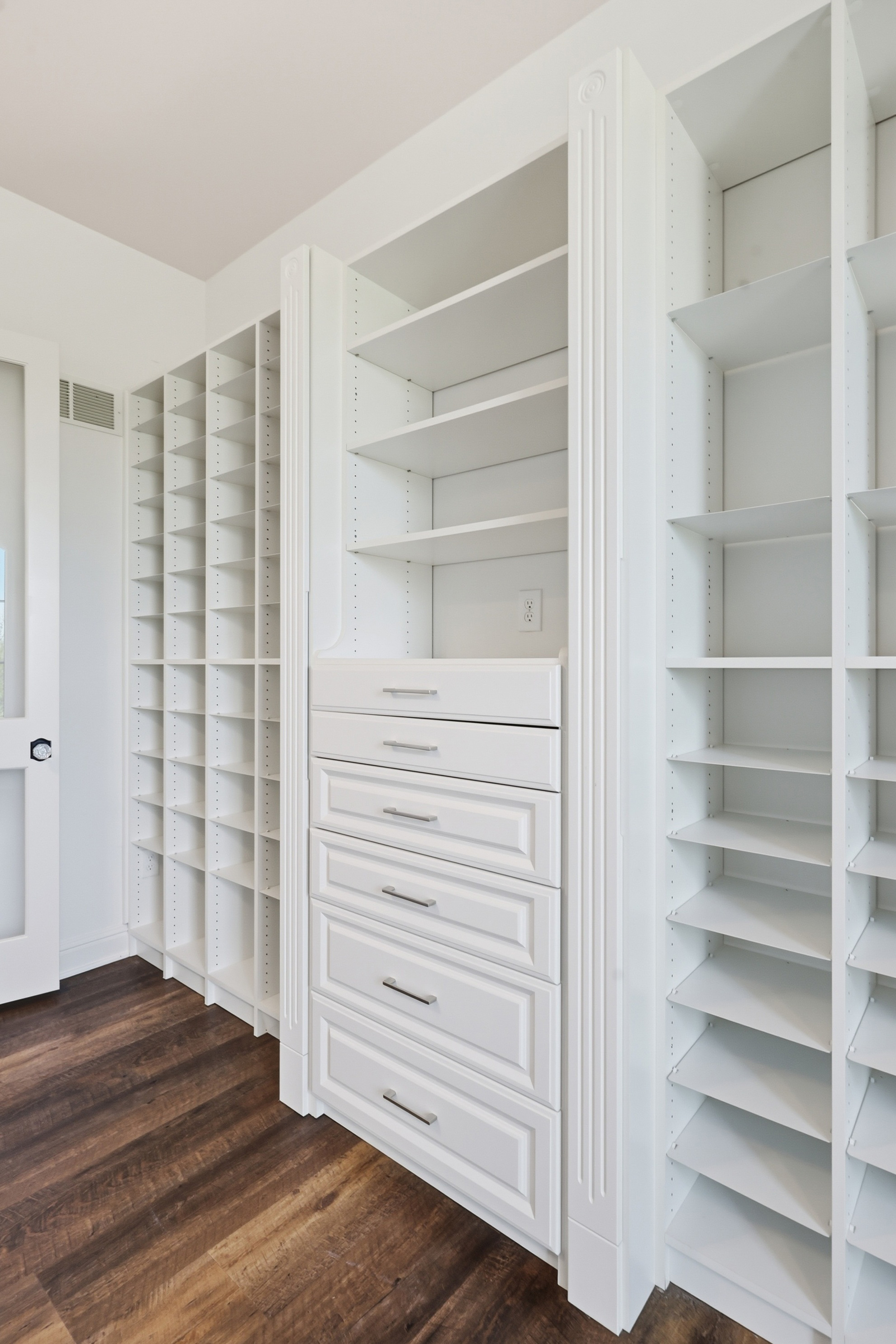  5142 Whites Lane - 物件實景