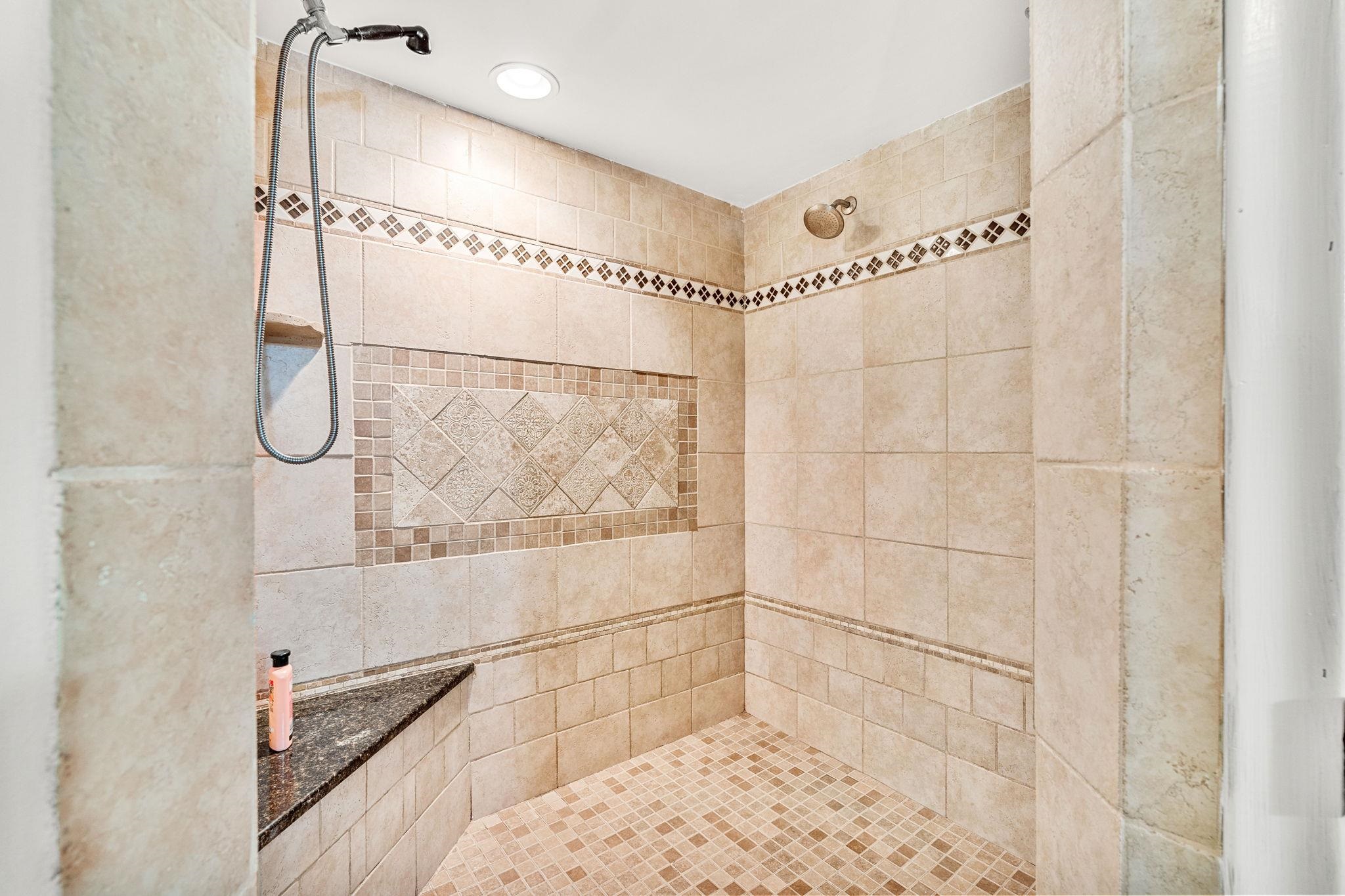 Bedford, New Hampshire, 03110, United States, 5 Bedrooms Bedrooms, ,5 BathroomsBathrooms,Residential,For Sale,1838857