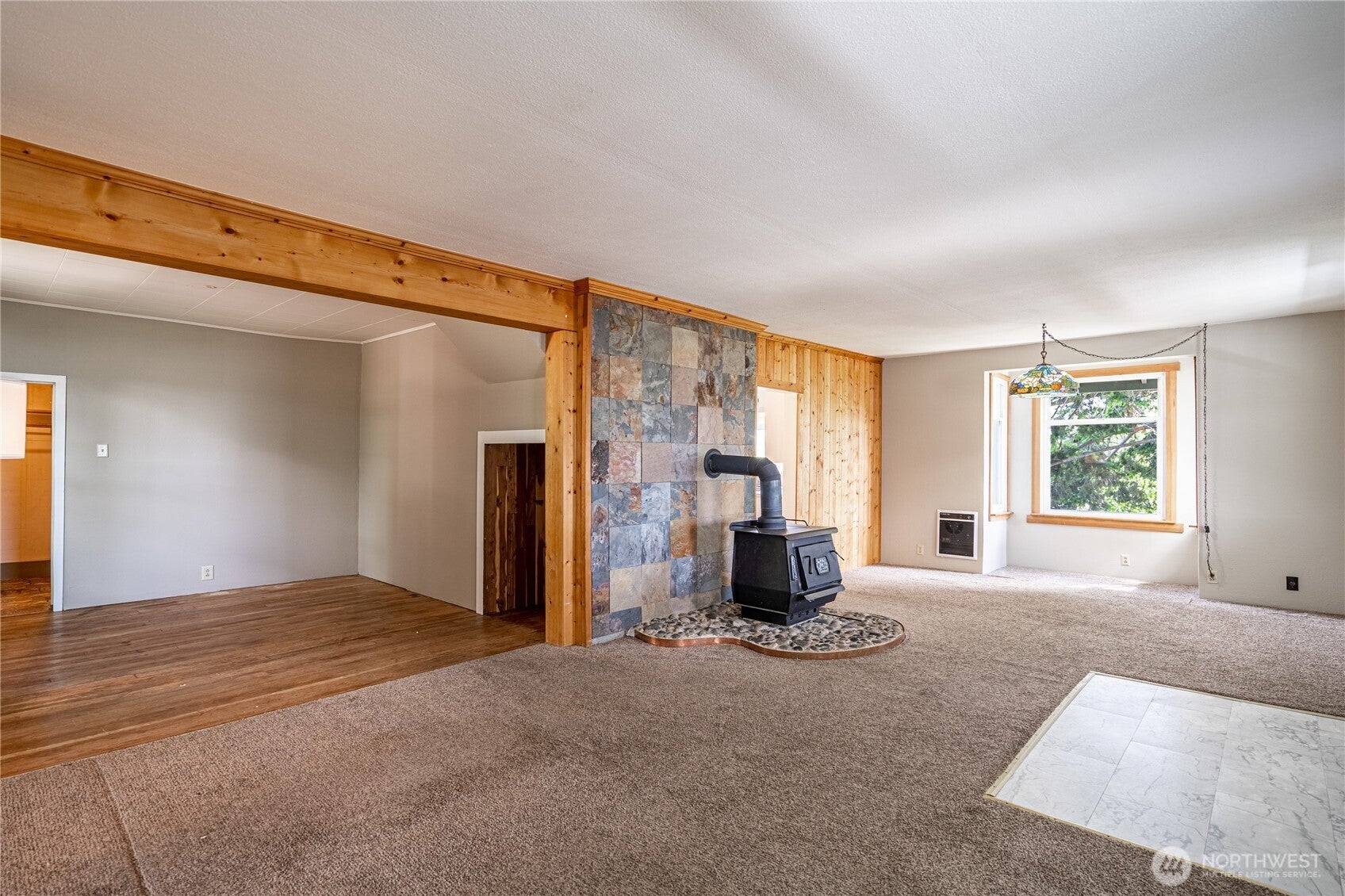 Manson, Washington, 98831, United States, 4 Bedrooms Bedrooms, ,1 BathroomBathrooms,Residential,For Sale,1821067