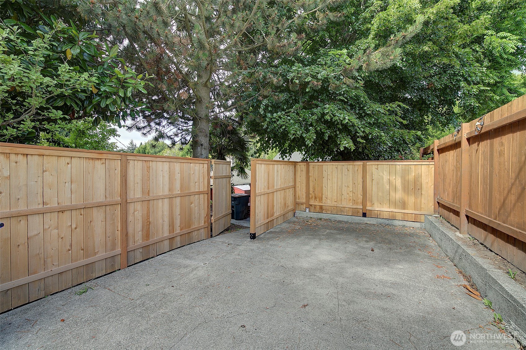Seattle, Washington, 98126, United States, 3 Bedrooms Bedrooms, ,2 BathroomsBathrooms,Residential,For Sale,1882330