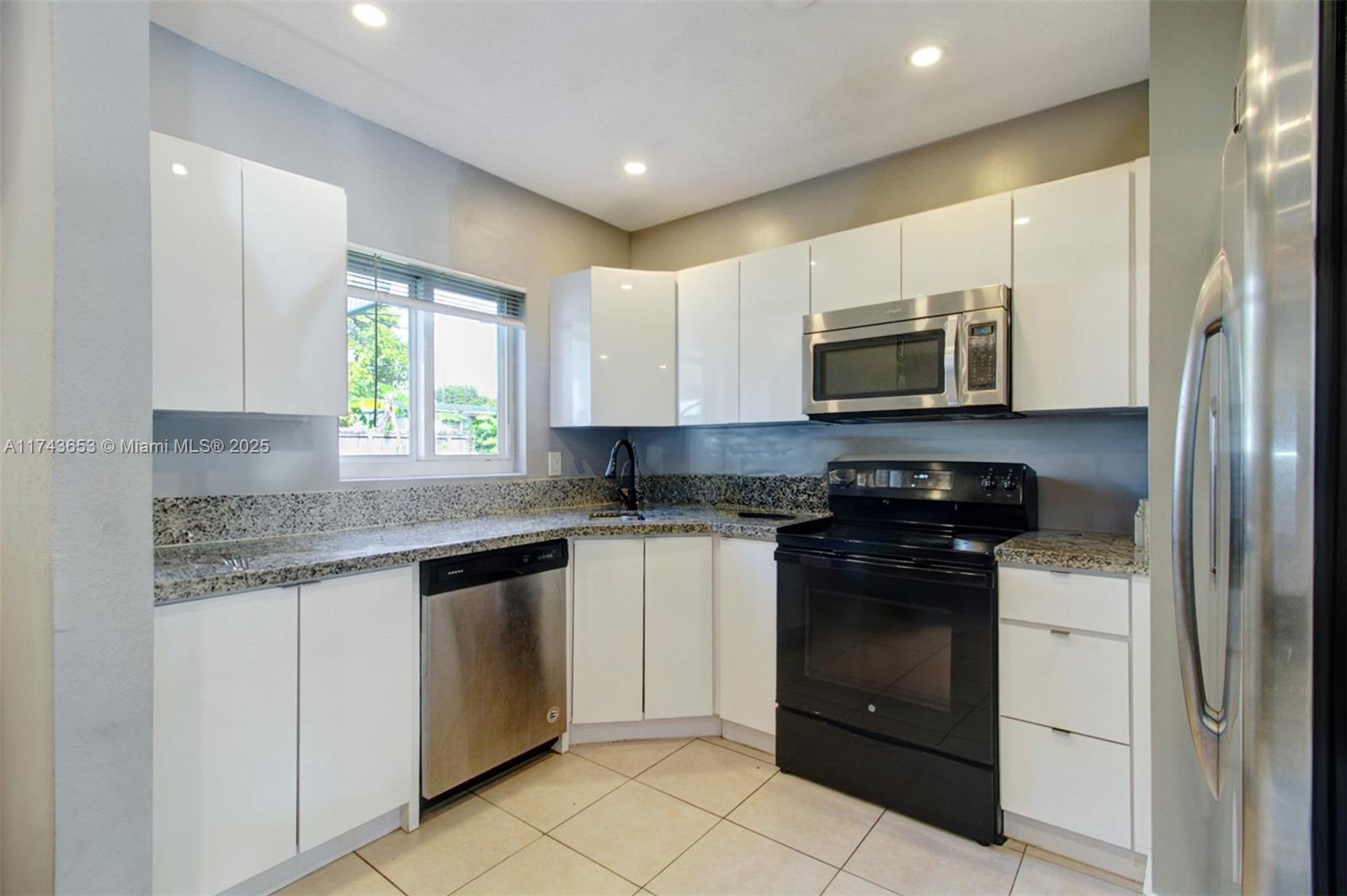 North Miami Beach, Florida, 33162, United States, 3 Bedrooms Bedrooms, ,1 BathroomBathrooms,Residential,For Sale,1708603