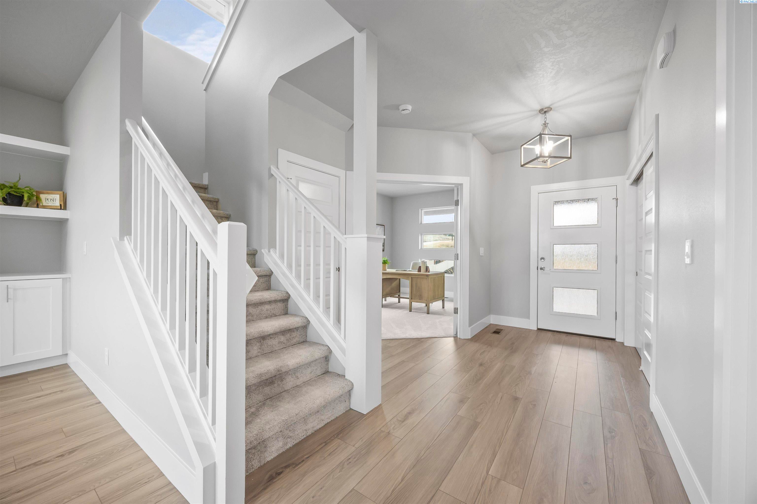 West Richland, Washington, 99353, United States, 4 Bedrooms Bedrooms, ,2 BathroomsBathrooms,Residential,For Sale,2014004