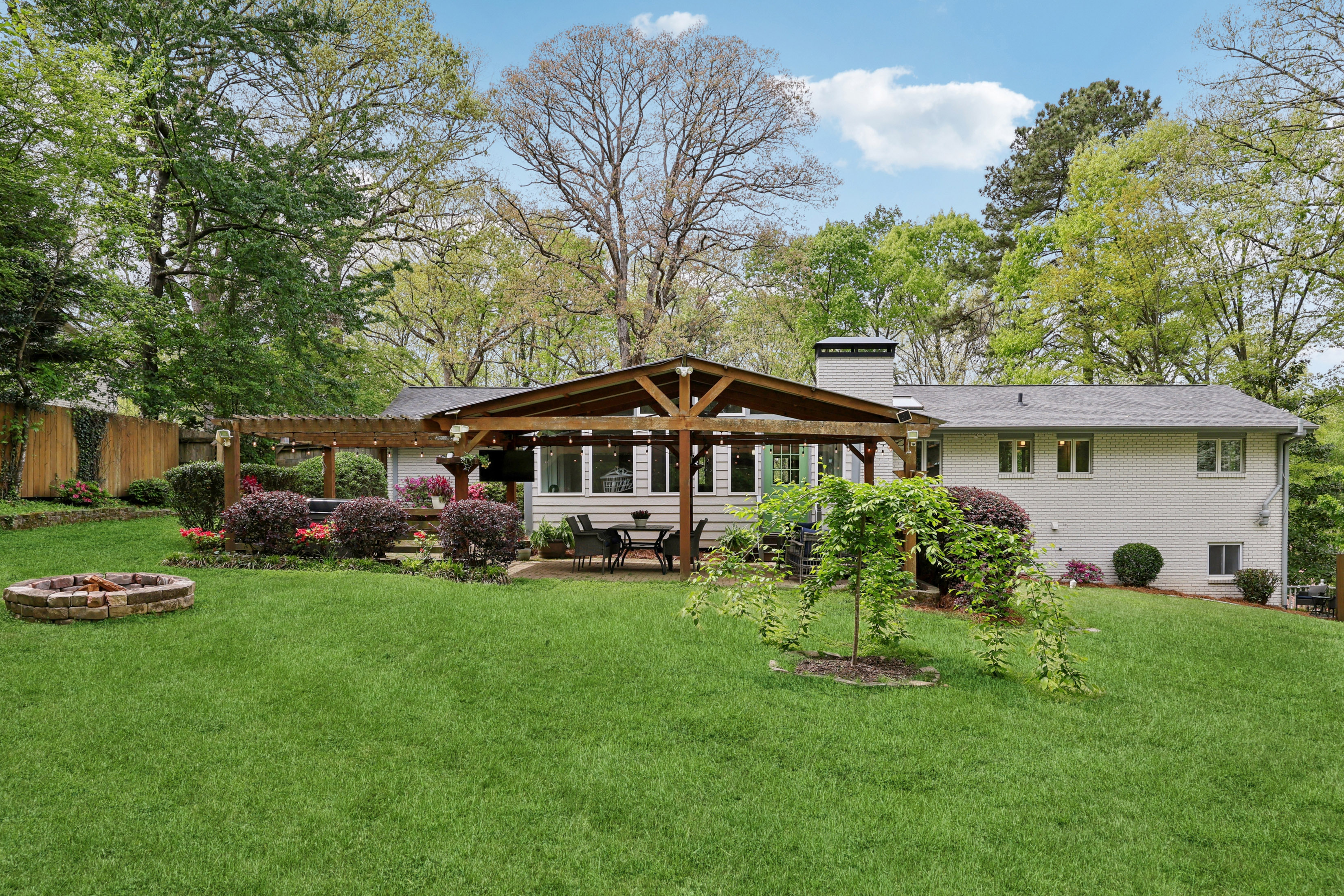  Beautifully Renovated Brick Ranch in a Prime Smyrna Location - 物件實景