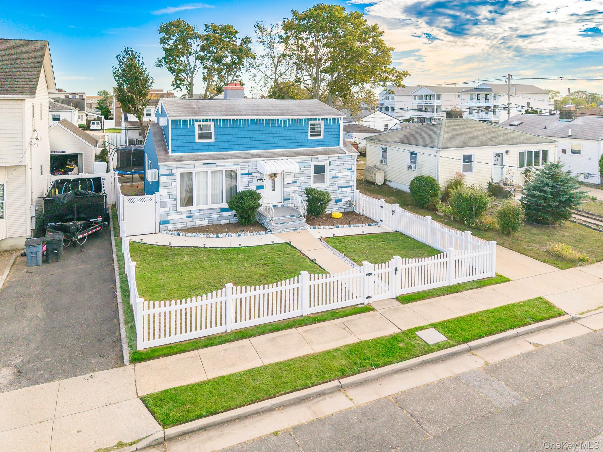 Freeport, New York, 11520, United States, 5 Bedrooms Bedrooms, ,3 BathroomsBathrooms,Residential,For Sale,1977897